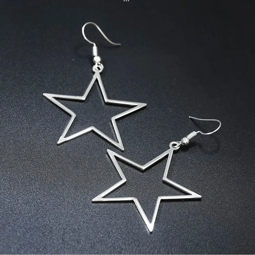 Silver Lightweight Laser-cut Leaf Earrings - Picture 3 of 5